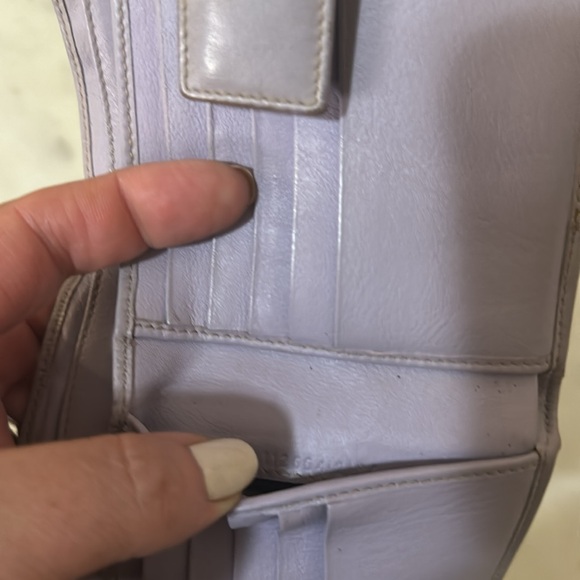 Gucci Lilac Trim Wallet - Picture 14 of 14